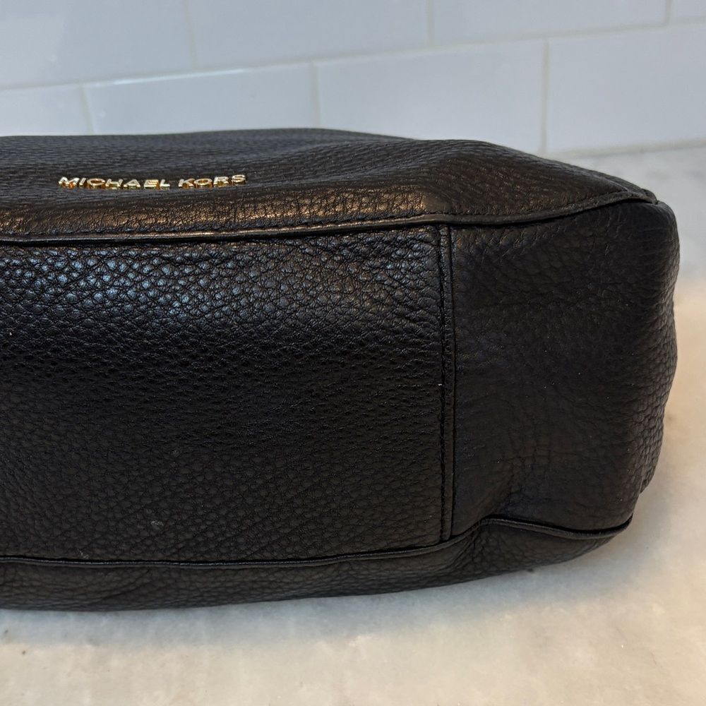 Michael Kors Black Pebbled Leather Shoulder Bag with Gold Hardware - Picture 7 of 16